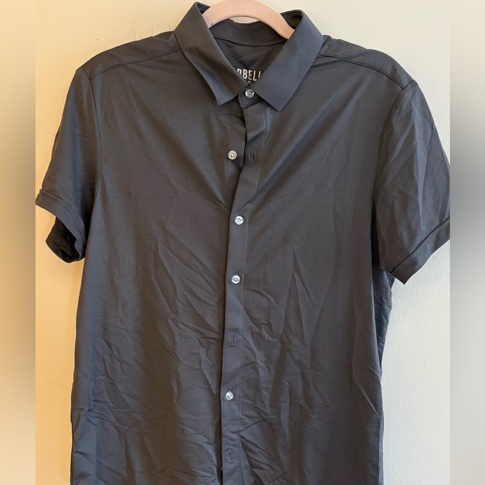 Short-Sleeve Button-Down Shirt in Charcoal Gray - Performance Casual
